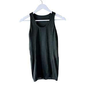 Sweaty Betty Athlete Seamless Racerback Tank Top in Forest Green Size S